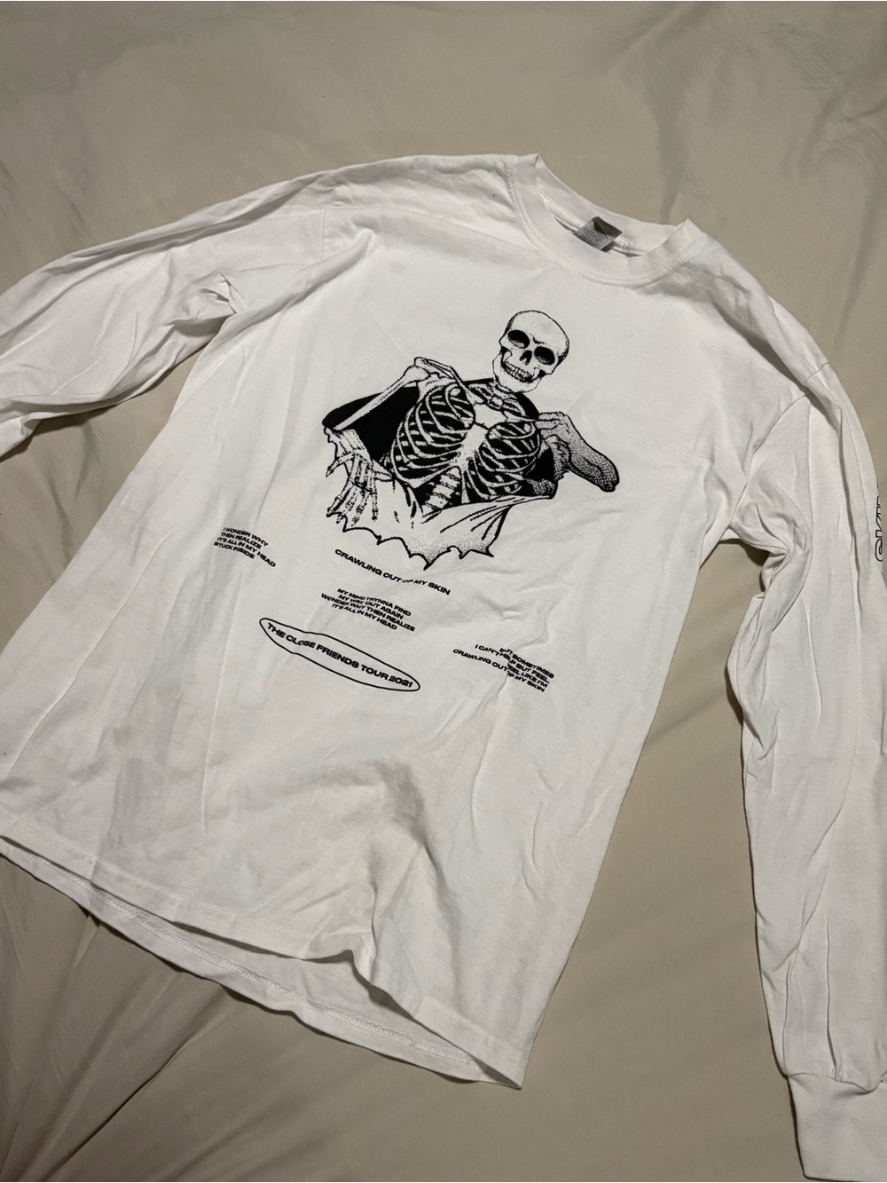 White Long-Sleeve Graphic Skeleton Tee - Unbranded